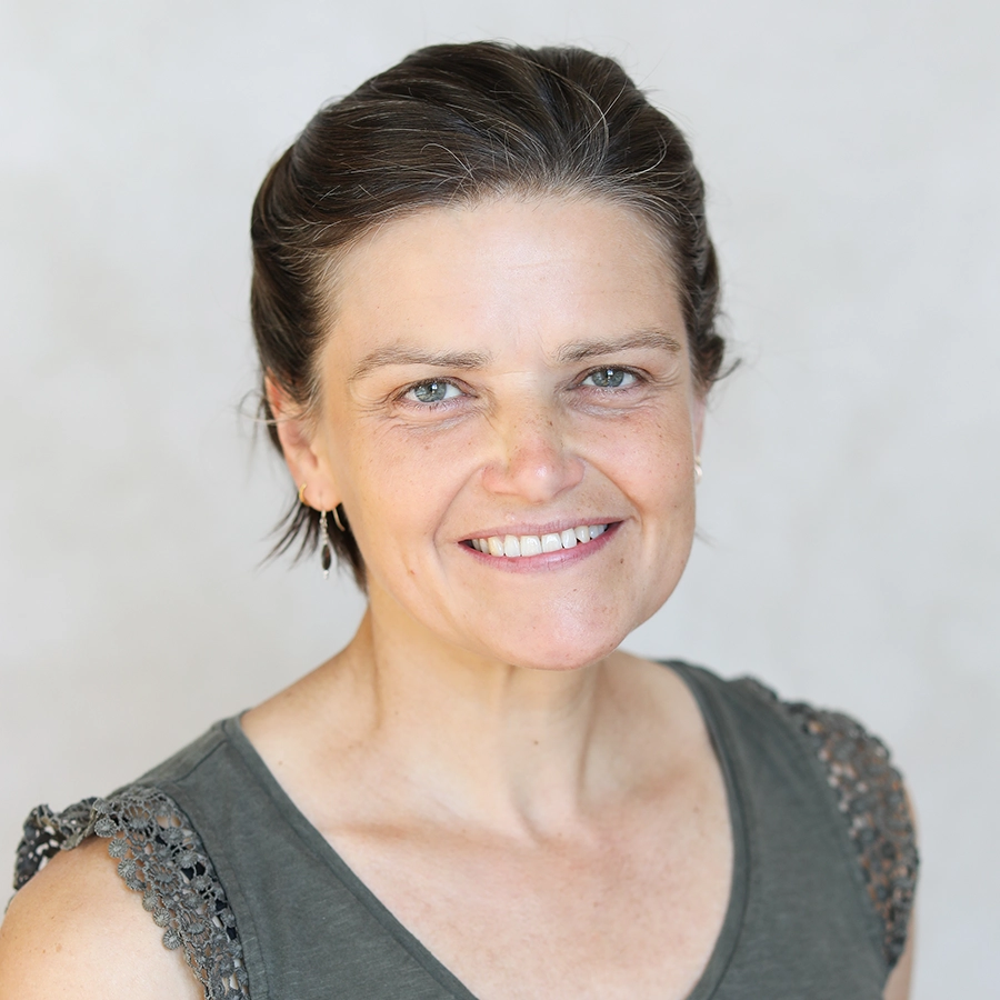 Frances Bourne